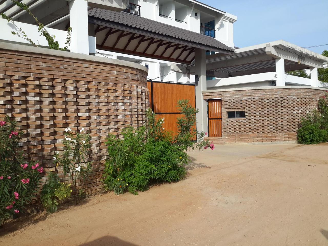 LLH 1G2 Nilaveli Ocean Front Condos Esterno foto
