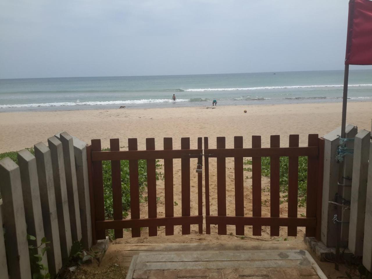 LLH 1G2 Nilaveli Ocean Front Condos Esterno foto