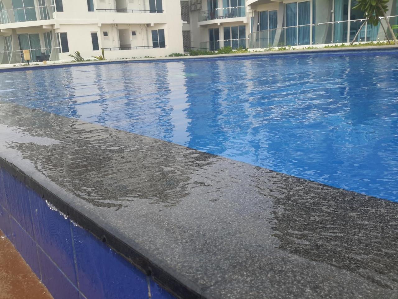 LLH 1G2 Nilaveli Ocean Front Condos Esterno foto